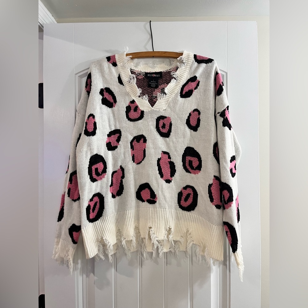 Runway Cheetah Print Sweater                    Size - L
